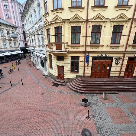 Апартаменти В Самому Центрі Львова В Проїзді Крива Липа Ngoại thất bức ảnh